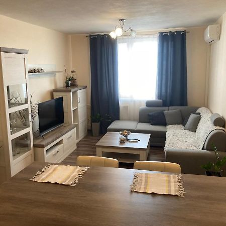 2 Rooms Apartment In Michalovce Ngoại thất bức ảnh